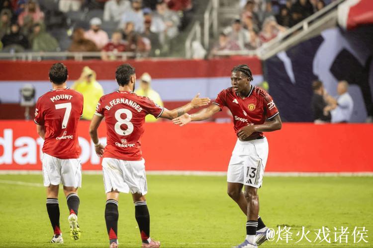 下半场闪击，埃万尼尔松禁区低射破门，曼联2-2伯恩茅斯