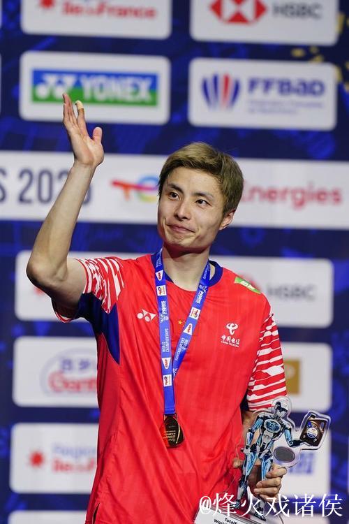 石宇奇战胜拉克什亚 挺进羽毛球世锦赛男单32强 石宇奇战胜拉克什亚 挺进羽毛球世锦赛男单32强